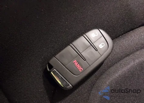 2021 Jeep Renegade Latitude 4X4 из США, поврежденный, VIN ZACNJDBB6MPM41458